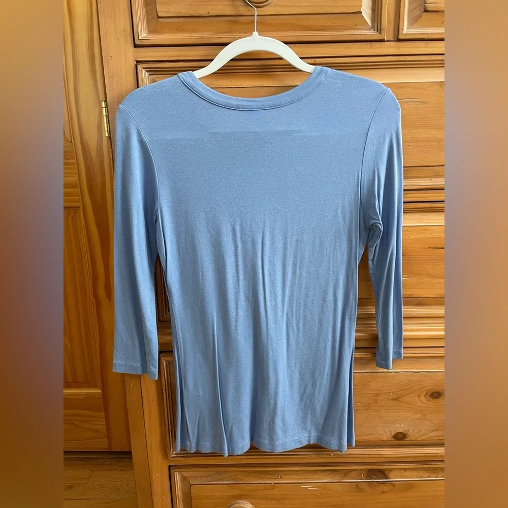 Women's Lascana By Venus Periwinkle V- Neck Top S ✨BRAND NEW✨ - Picture 4 of 9